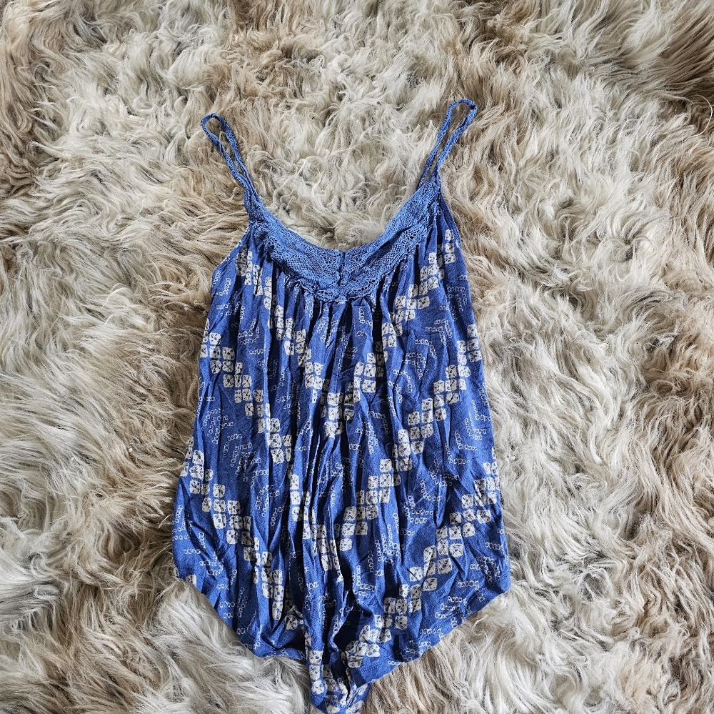 American Eagle Outfitters Blue and White Camisole